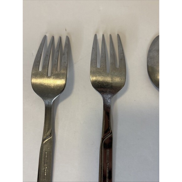 Cambridge PAIGE Stainless Glossy Silverware  Flatware Set Of 5 - Picture 10 of 16